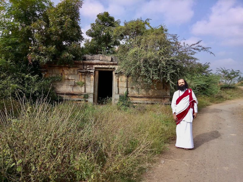 Buddhism in Kallakurichi, Tamil Nadu. Dilapidated Vihara / Buddhist Temple near the ancient Buddha statue of Ulagiyanallur, Kallakurichi.